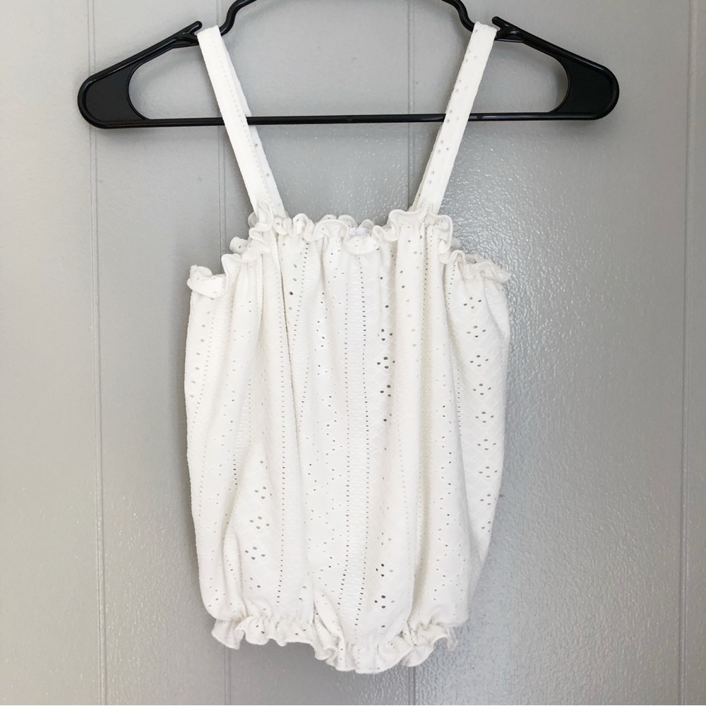Livi Boho Knit Eyelet Ruffle Blouse Top XS Women’s White Sleeveless Casual - Picture 1 of 5